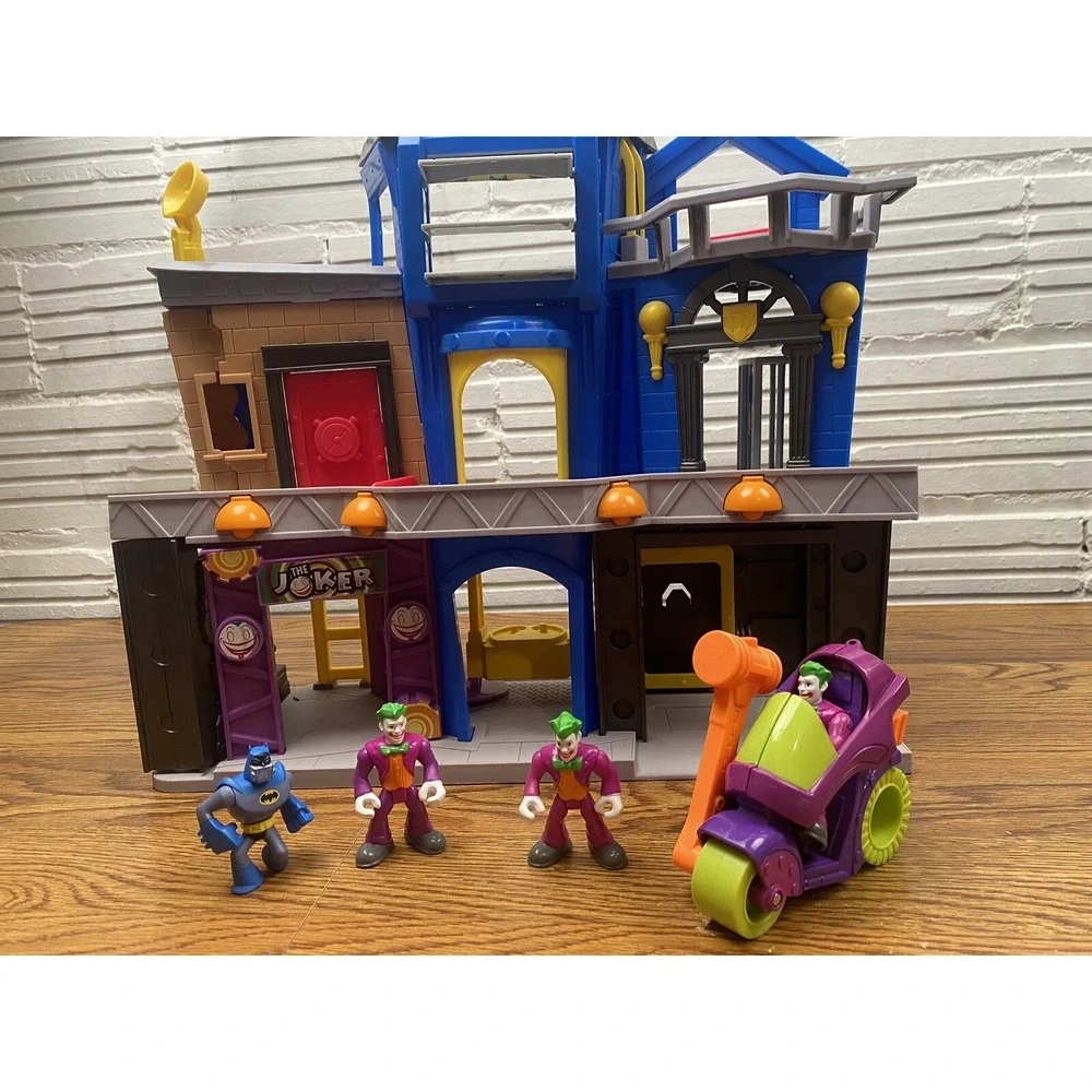 Mattel Imaginext DC Super Friends Batman Gotham City Joker Bank Playset 2011